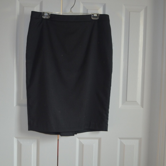 Cabi Style #430 Bossy Skirt - Picture 2 of 5